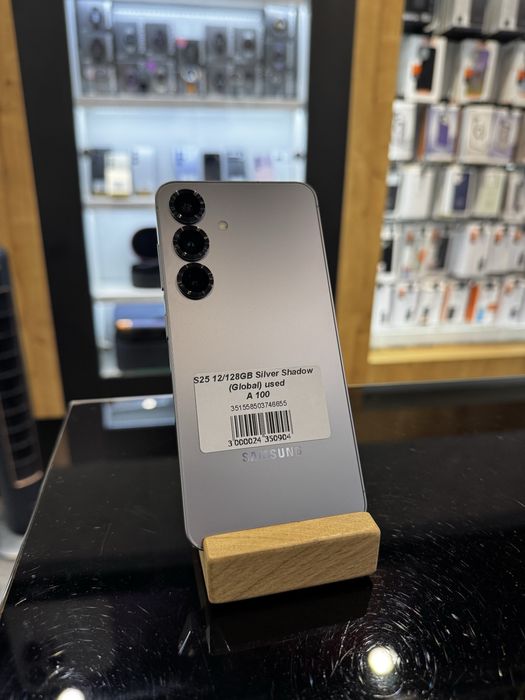 Вживаний Samsung Galaxy S25 12/128