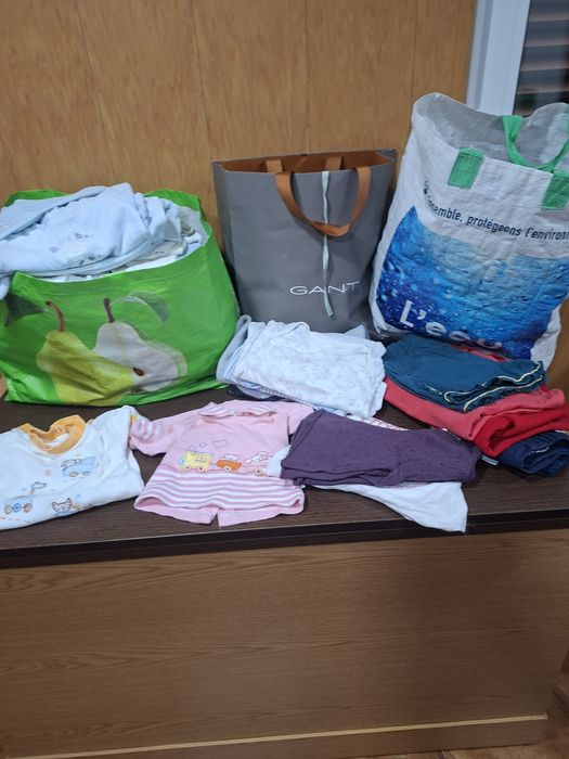 Roupinhas para Bebé,  Pequenina e mais.