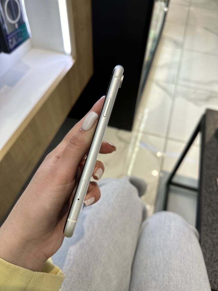 Used iPhone XR 128Gb. (White)
