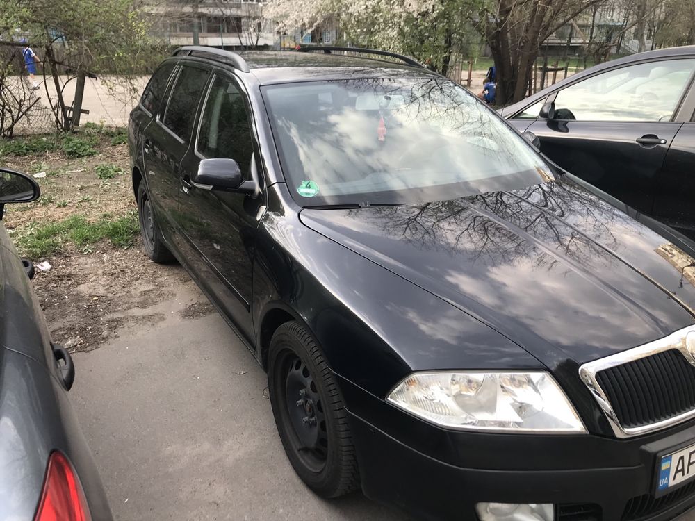 Продам машину Skoda 1.8 TSI