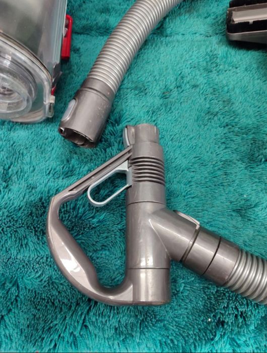 Пилосос Dyson DC52