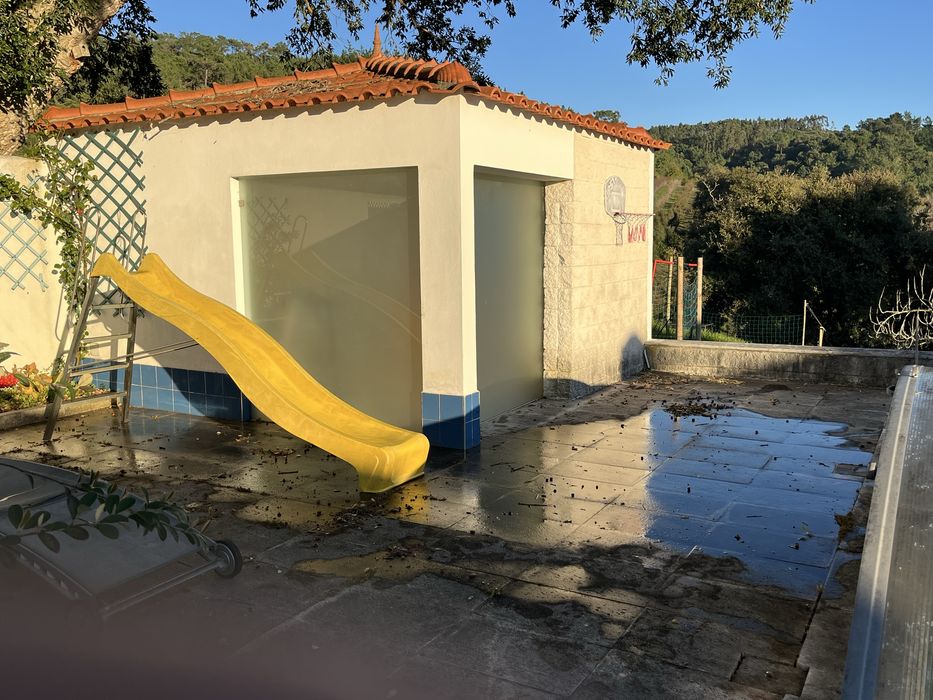 Escorrega de exterior para crianças