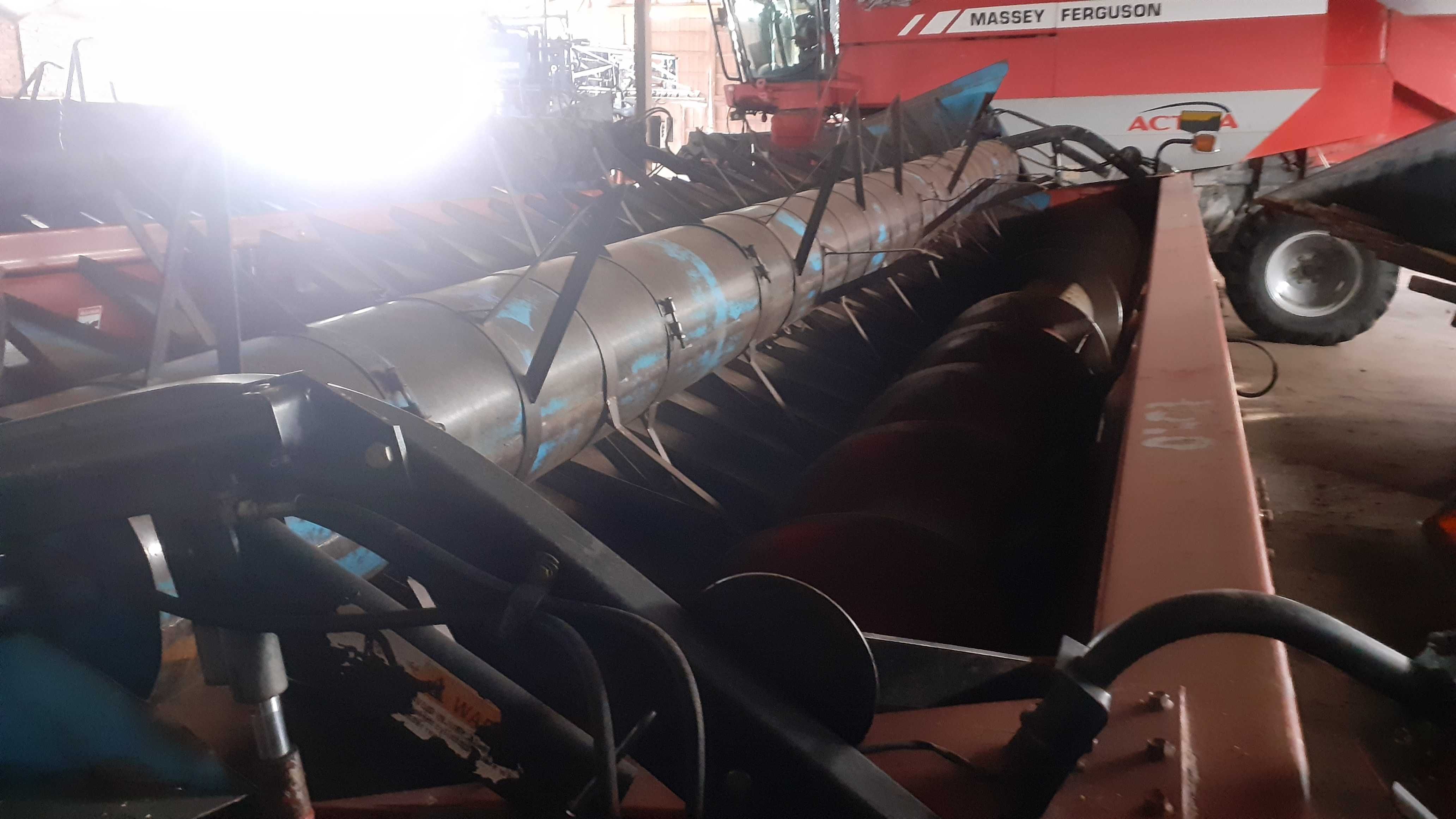 Комбайн Case-2388 з жаткою Case-1010 7,6м, приставкою та візком
