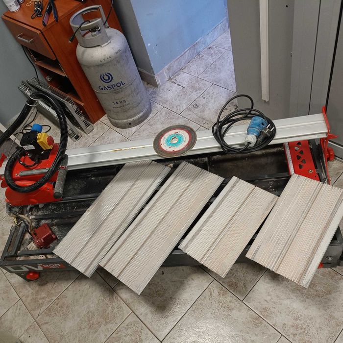 Przecinarka Do Glazury RUBI DV-200