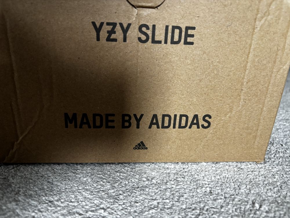 Yezzy slide onyx 43