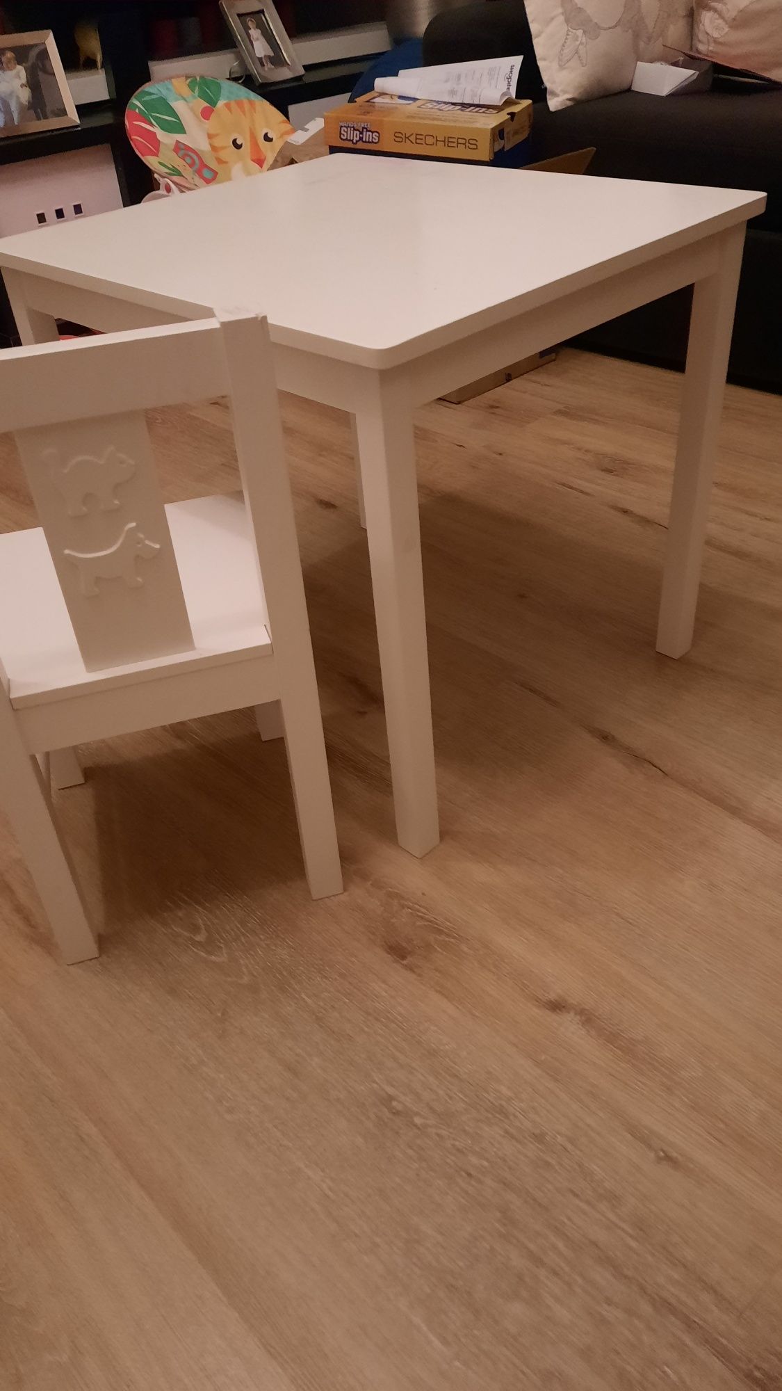 Mesa e cadeira de criança IKEA