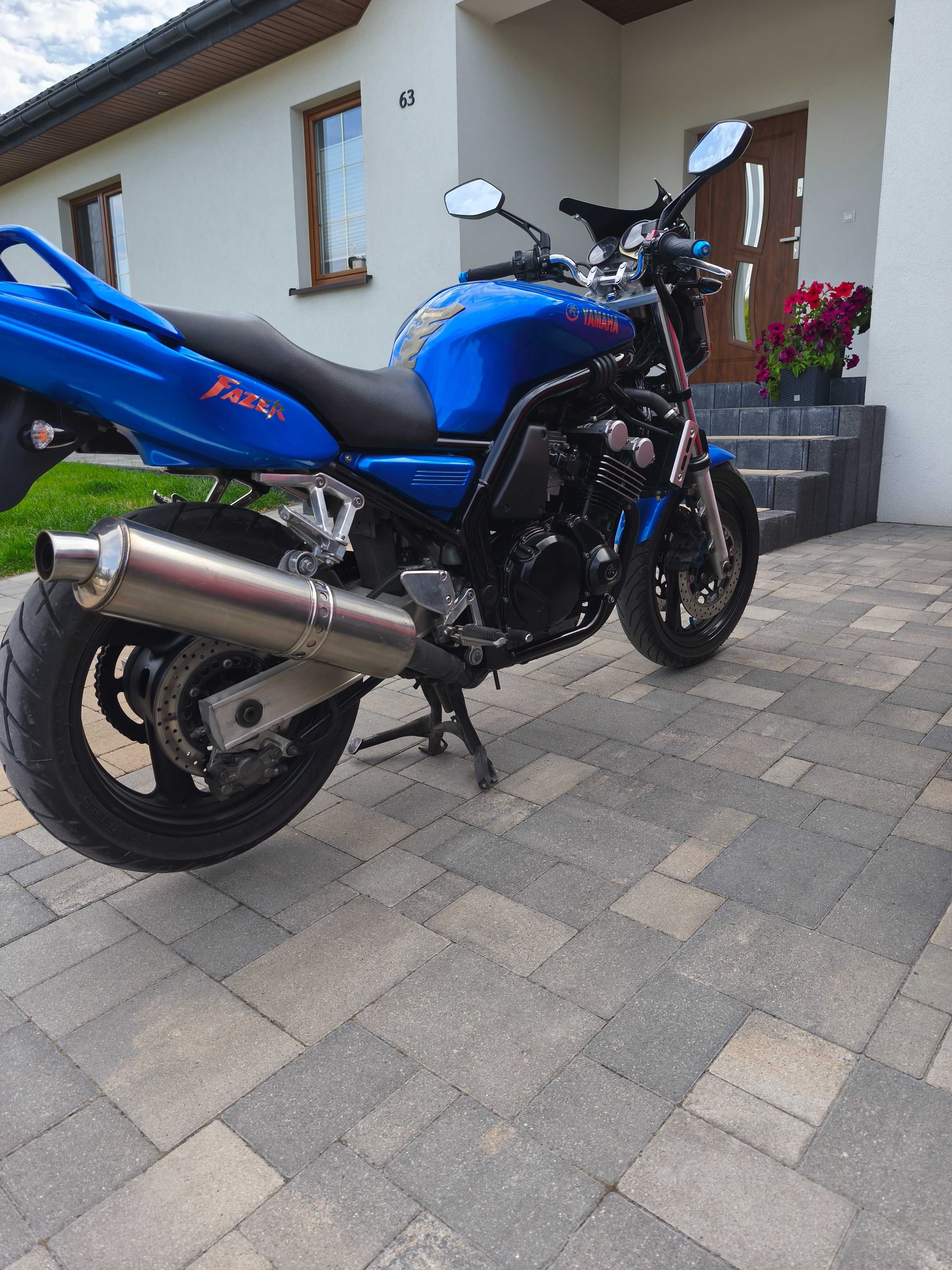 Motocykl Yamaha Fazer 600 fz6 szosowo -turystyczny