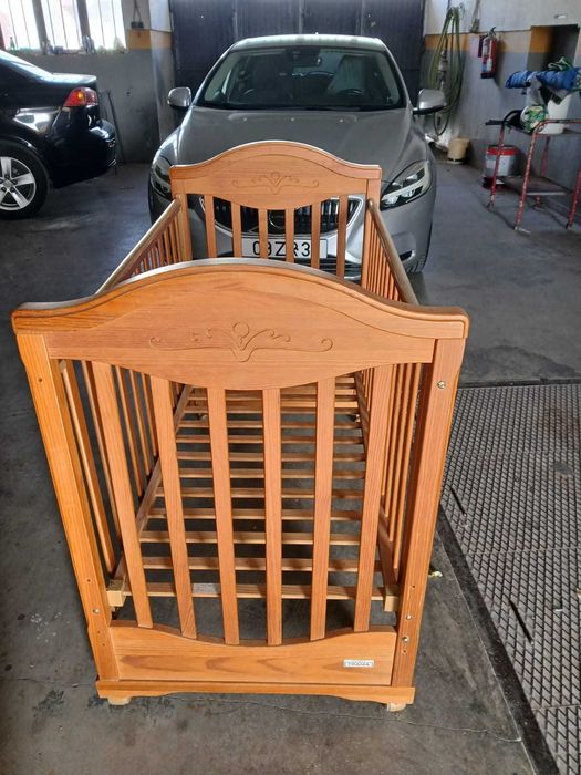 Cama/berço bebé em ótimo estado