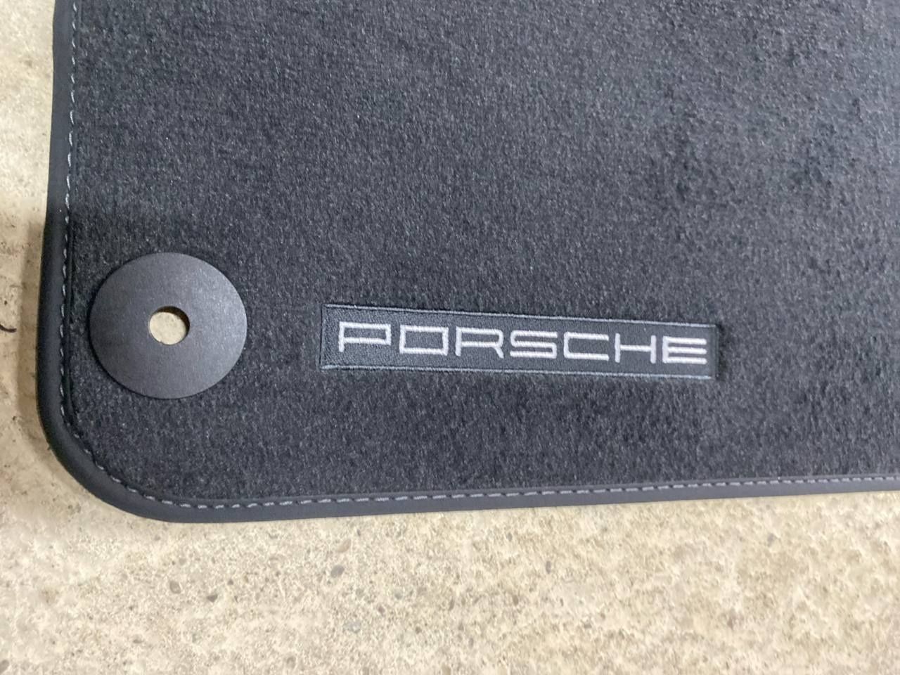 Porsche macan килимки велюрові чорні  95b864435dos5