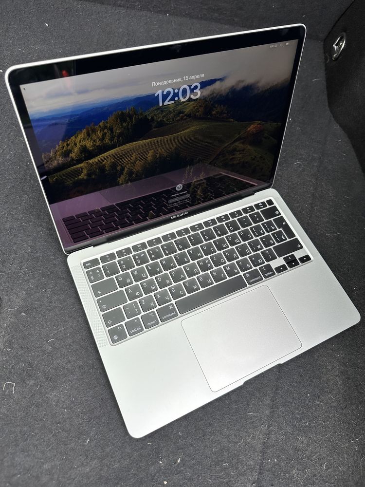 Ноутбук Apple MacBook Air 13" M1 Chip 256GB/7GPU Silver 2020