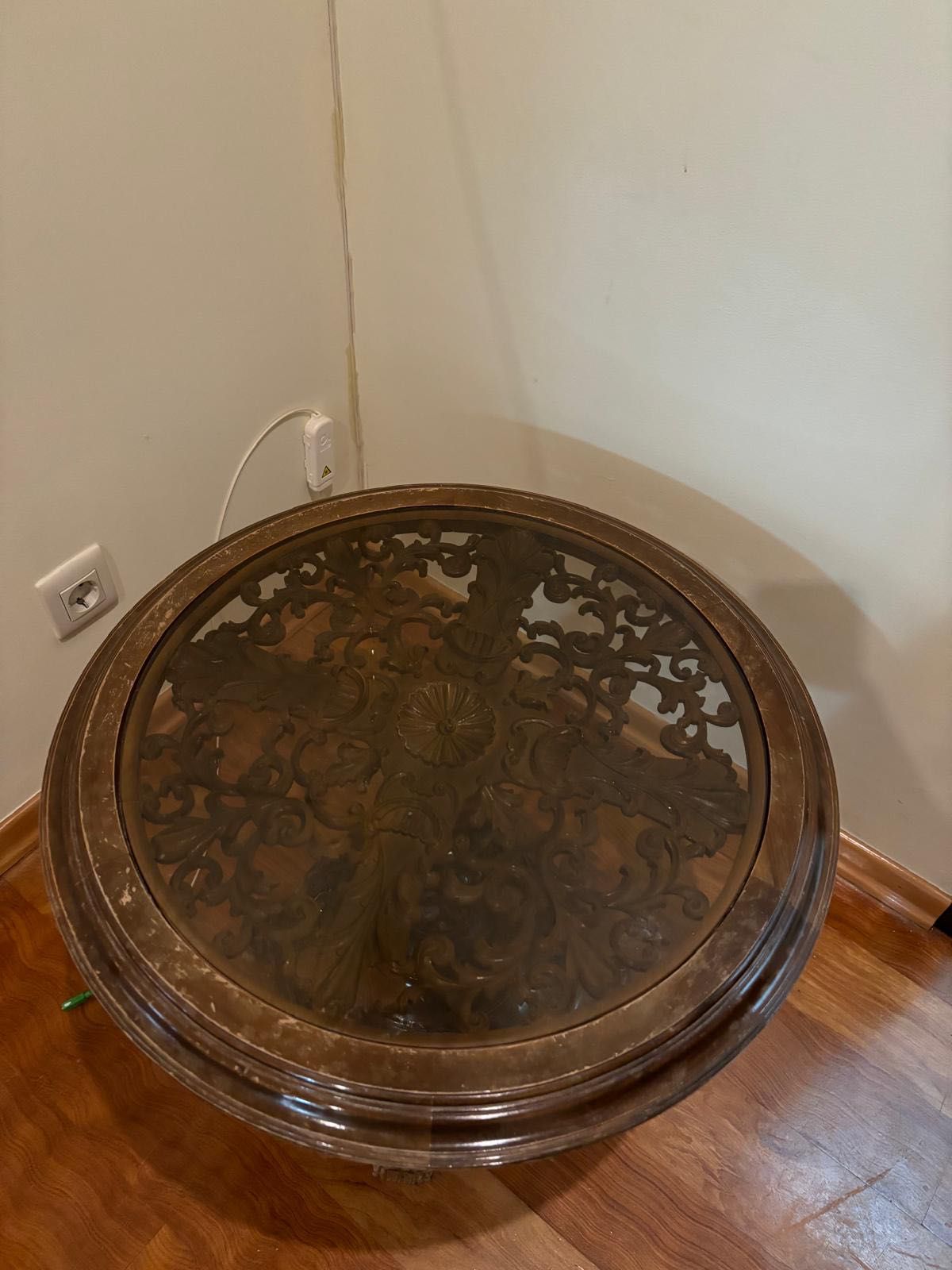 Mesa de centro com vidro