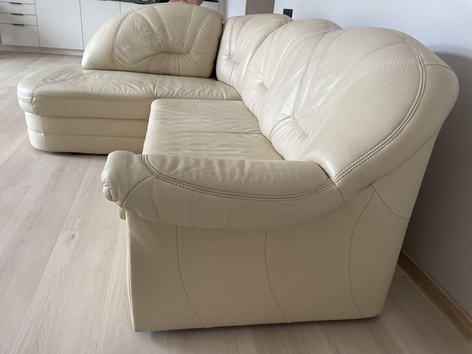 Продам кожаный диван