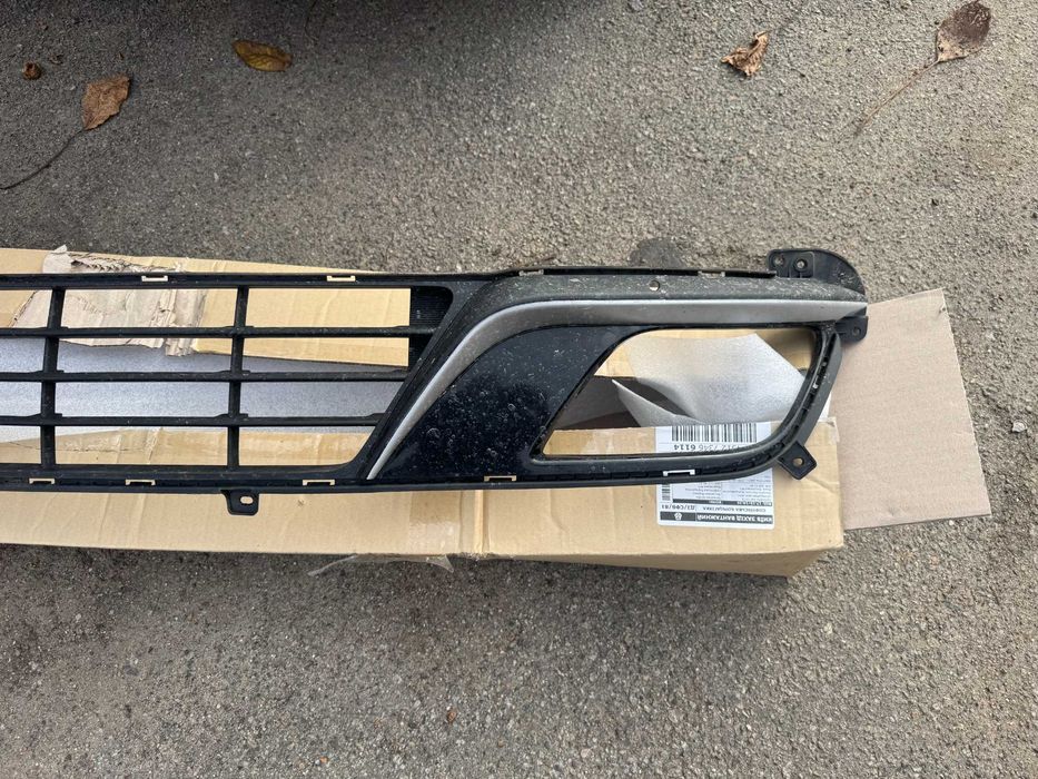 Решітка в бампер Kia Niro