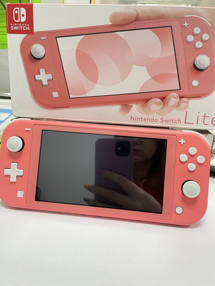 Ігрова приставка Nintendo Switch Lite (коралово-рожева) 32