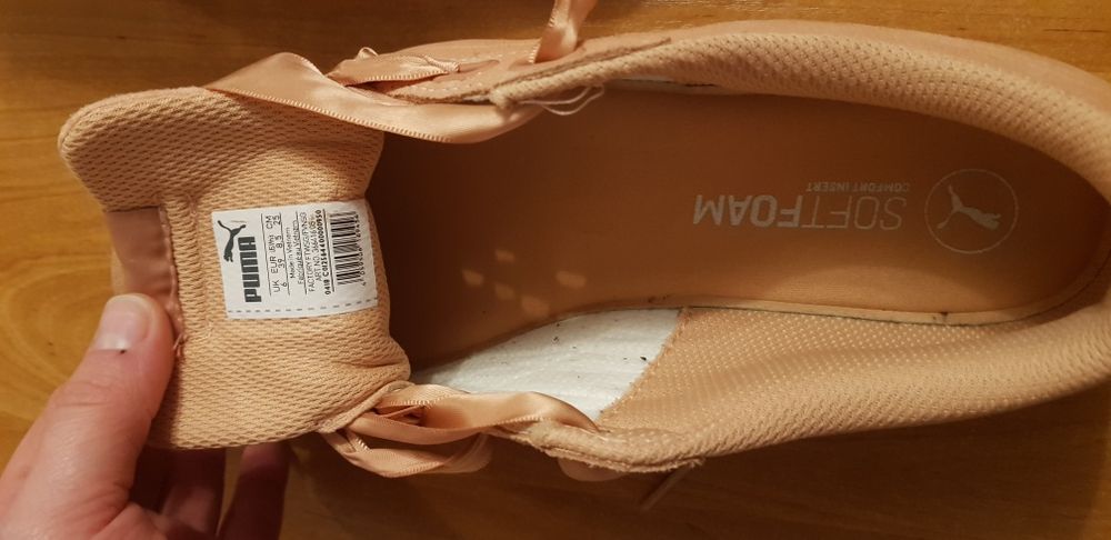 Brzoskwiniowe zamszowe  buty Puma