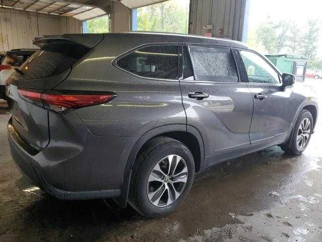 Toyota Highlander XLE 2021 Року