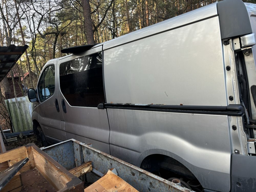 Szyba  czolowa renault trafik 2.5dci wszystko do tego modelu
