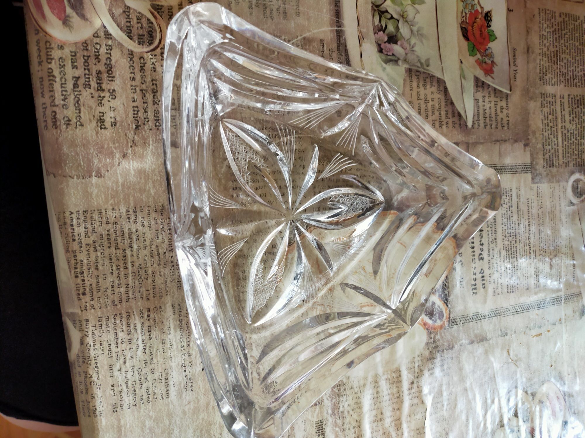 Хрусталь( конфетница, салатница)
