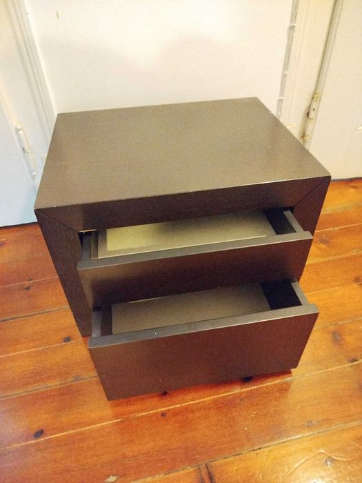 Mesa de cabeceira madeira com 2 gavetas