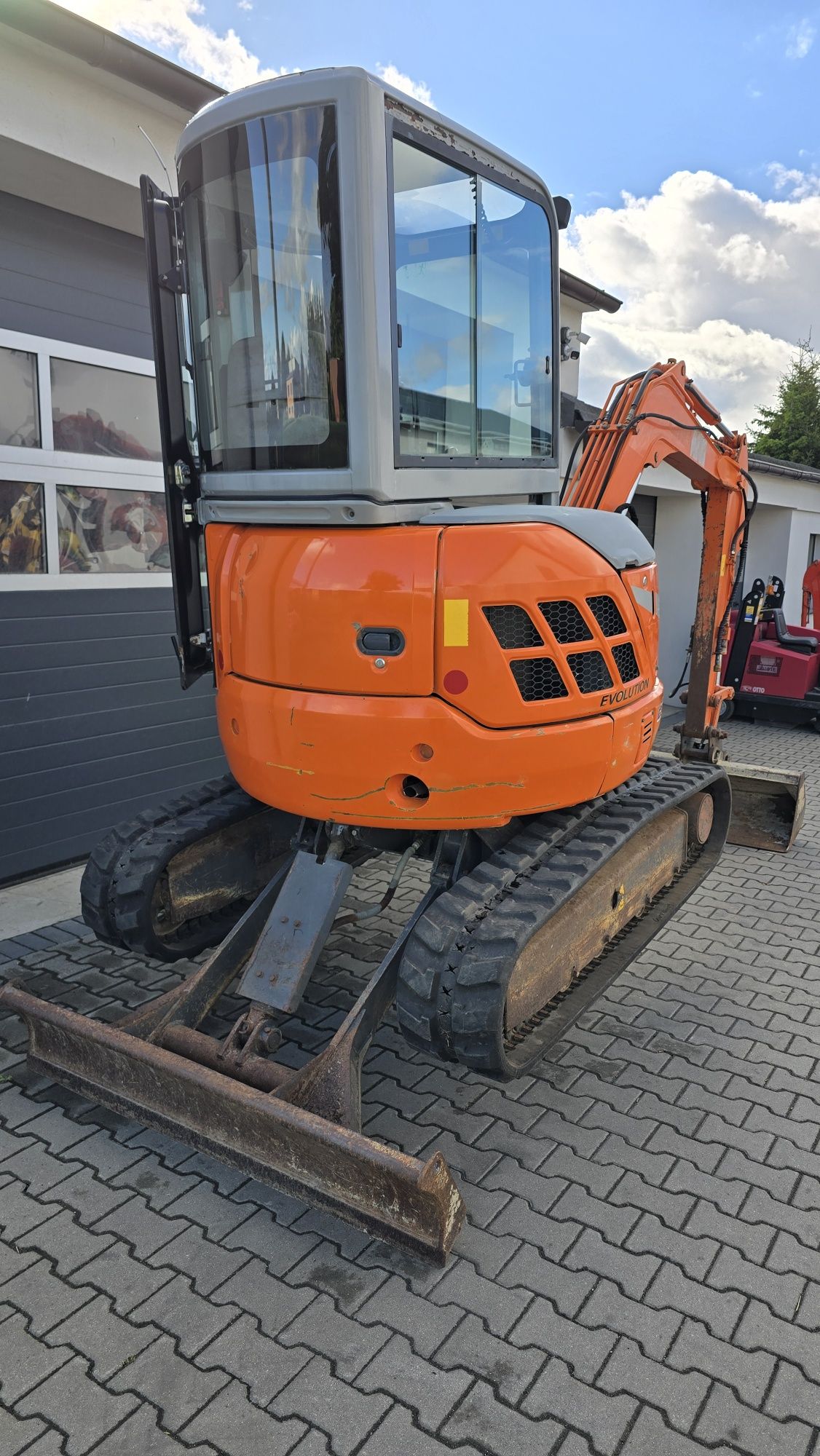 koparka Fiat Kobelco E 30 SR  3200 kg nie hitachi , takeuchi mini