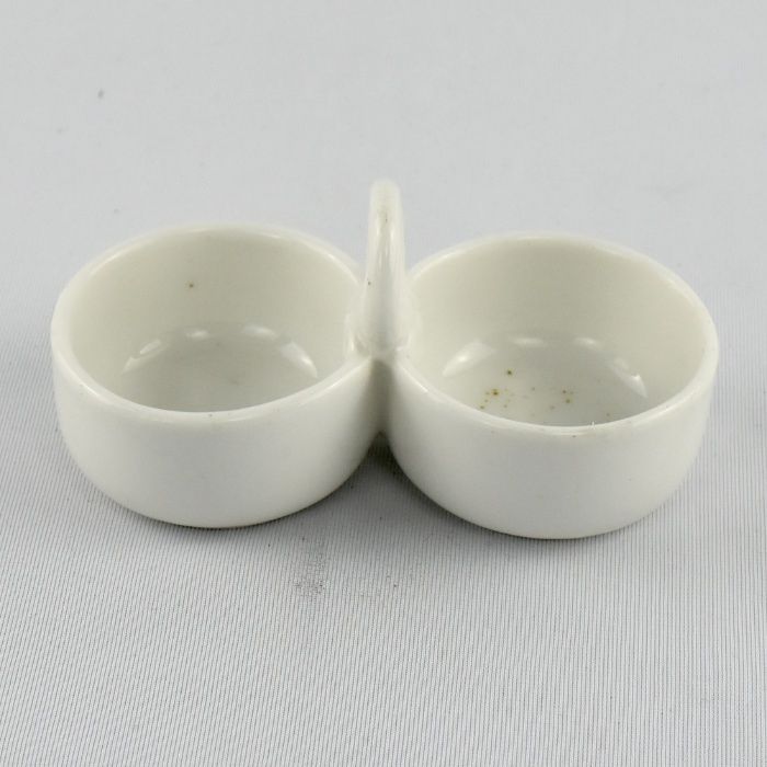 Especieiro / Azeitoneira em porcelana Vista Alegre entre 1881 e 1921