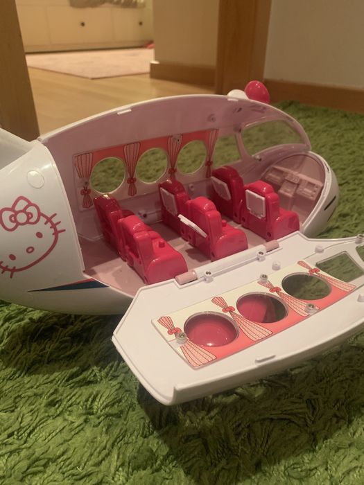 Avião da Hello Kitty para pinipons