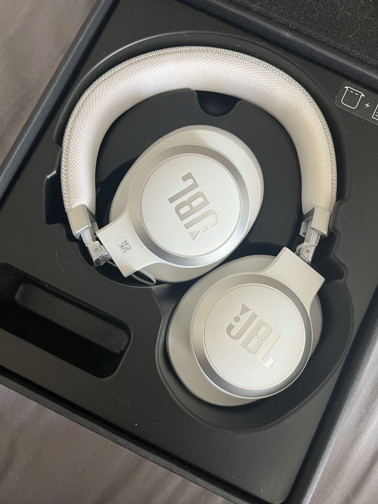 sluchawki jbl live 660nc