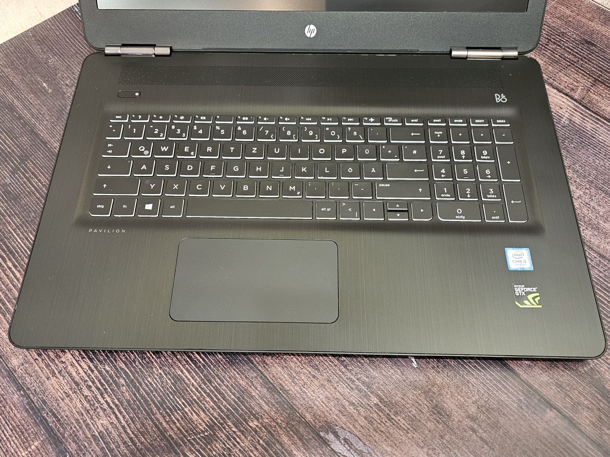 HP Pavilion 17-ab303ng (Core i5-7300HQ/16Gb/GTX 1050Ti/SSD 512Gb/IPS)