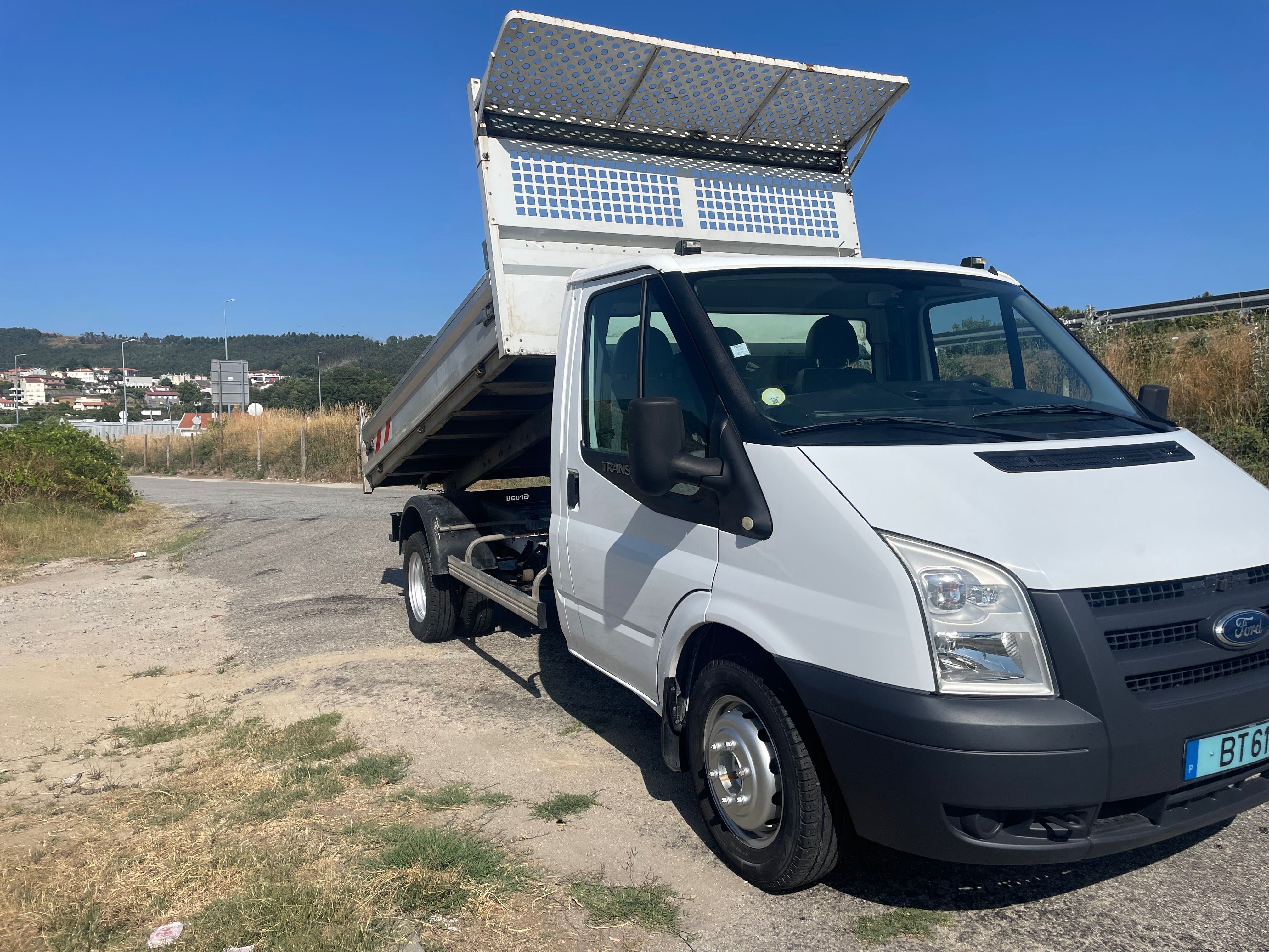 Ford transite bastante