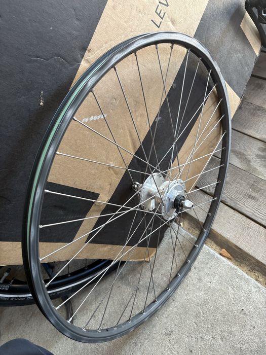Koło przód 28 dynamo Shimano Nexus vbrake