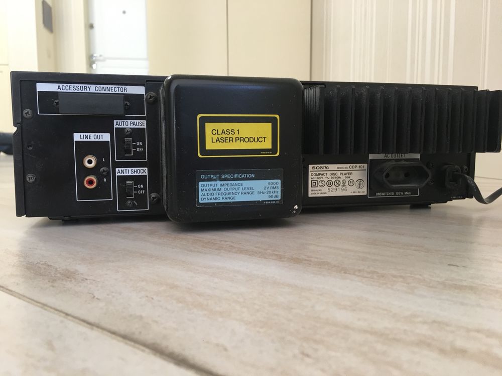 Продам CD проигрыватель Sony CDP-101