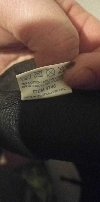 fartuch z kieszenią czarny rozmiar uniwersalny dostępne 8 sztuk