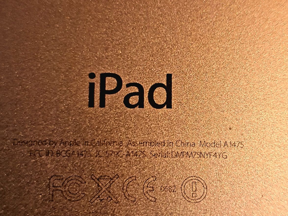 Планшет Apple iPad Air A1475  Wi-Fi + LTE 64GB Space Gray