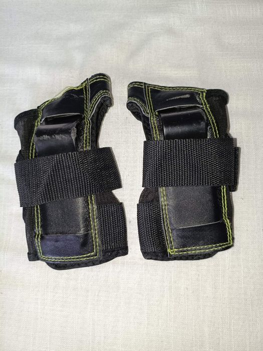 Ochraniacze dłoni nadgarstka rozm M