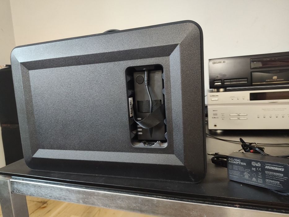 Soundboks Go z baterią i ładowarką