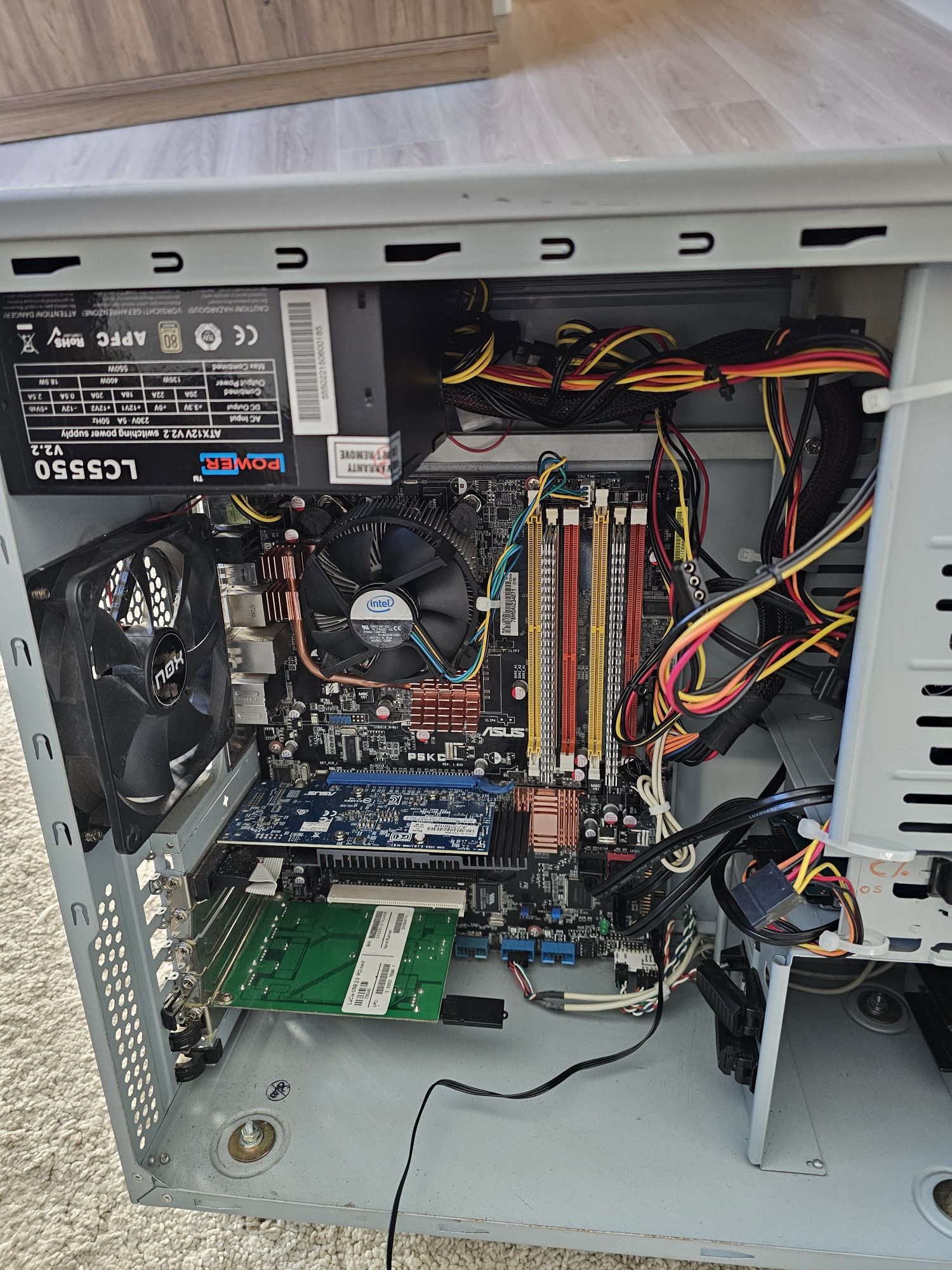 Computador completo.