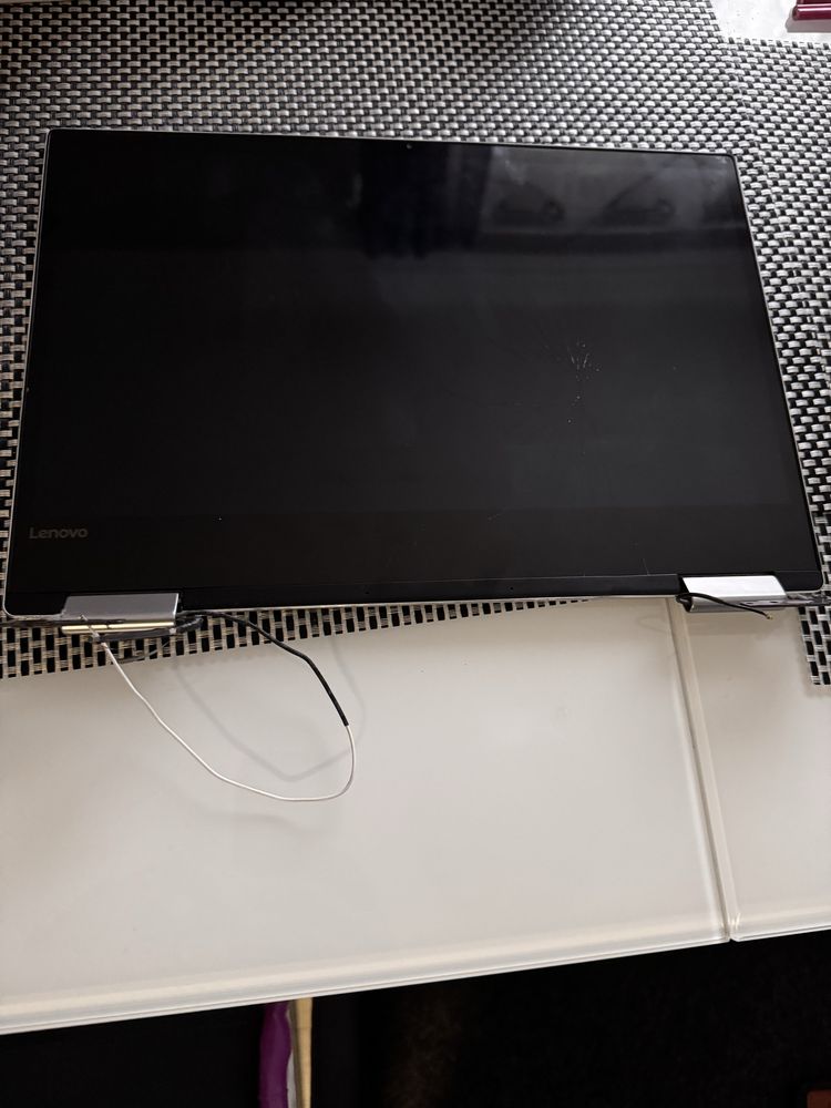 Lenovo YOGA 720-13ikb экран