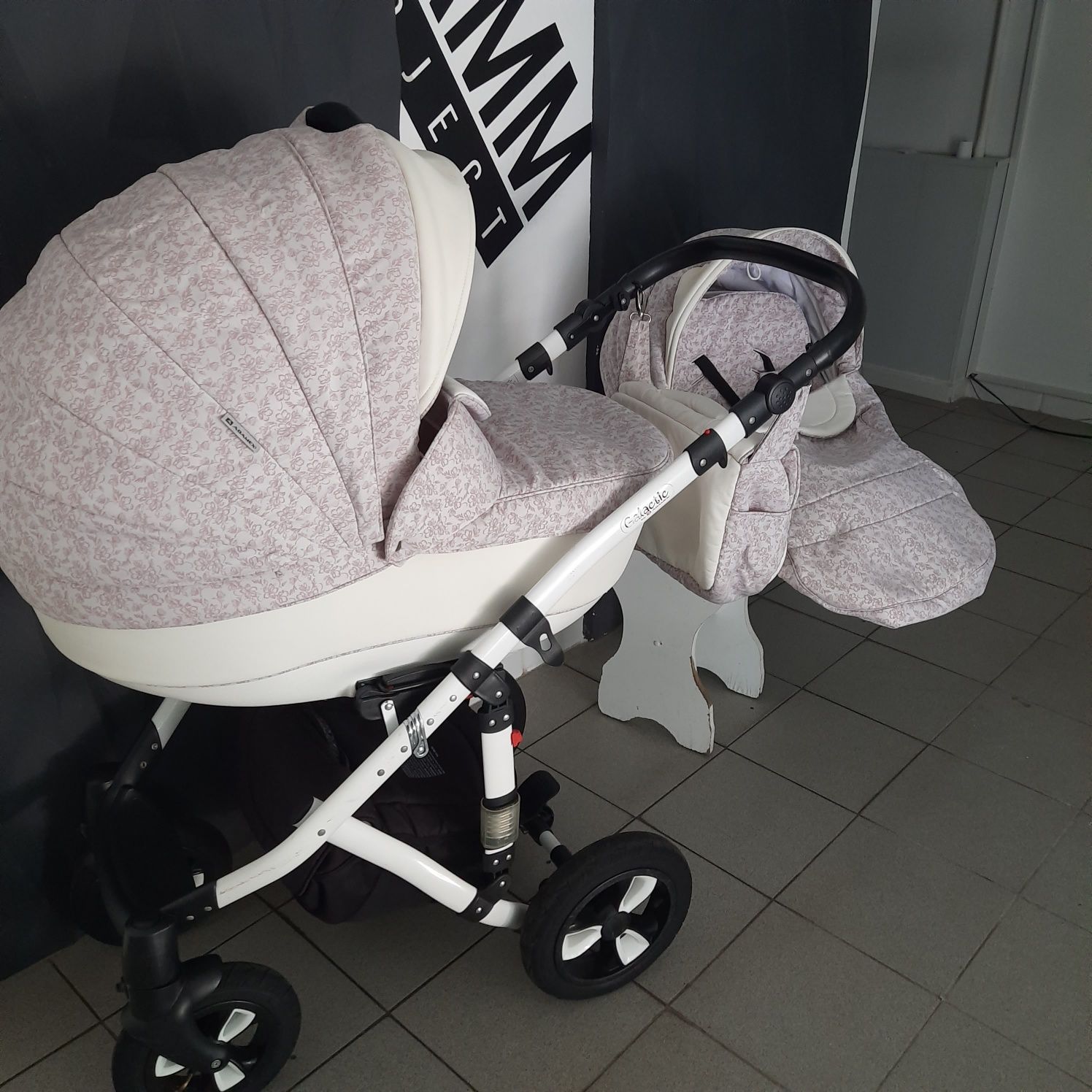 Продам коляски 2 в 1 б/в
