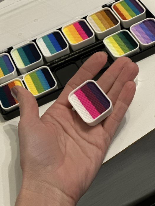 Палітра аквагриму