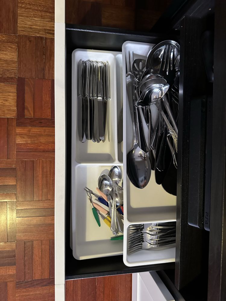 Armário TV IKEA Preto e Branco
