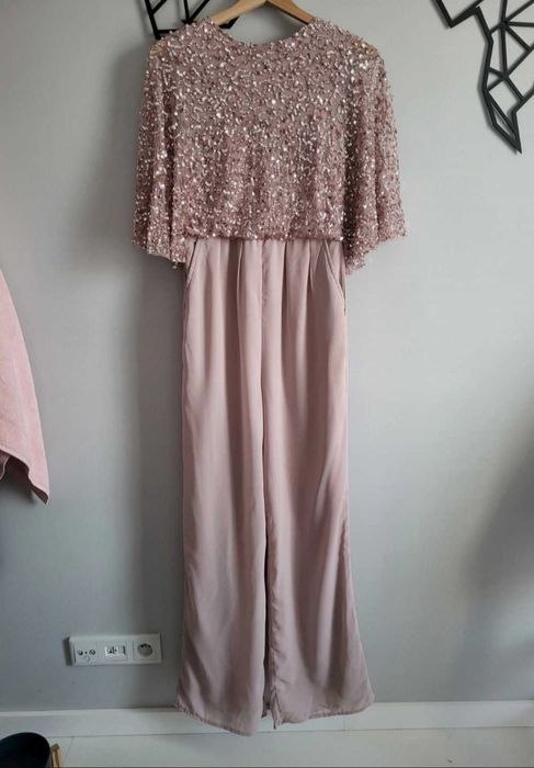 Elegancki kombinezon Coast