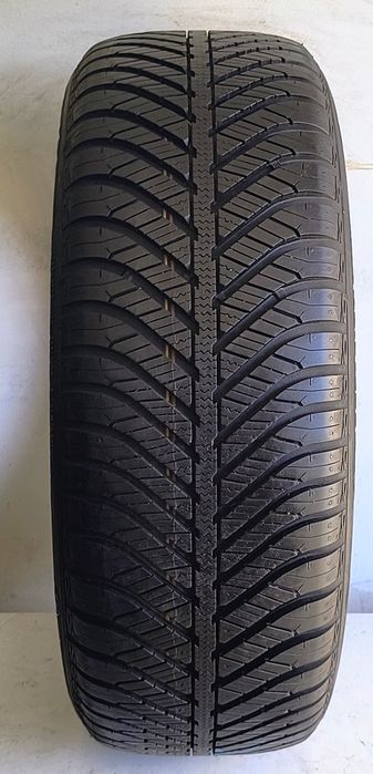 Opona Goodyear Vector 4seasons 205 55 R16 94V