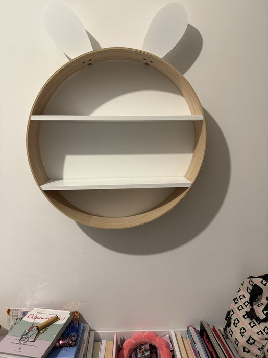 Półka do pokoju dziecięcego