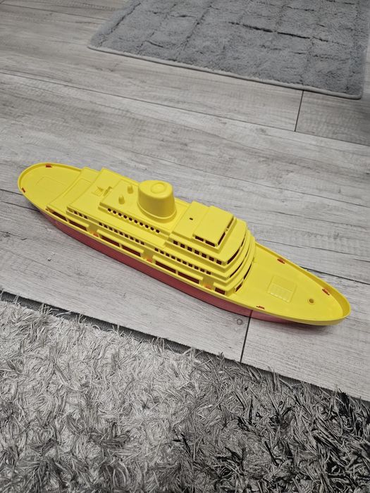 Statek długi plastikowy