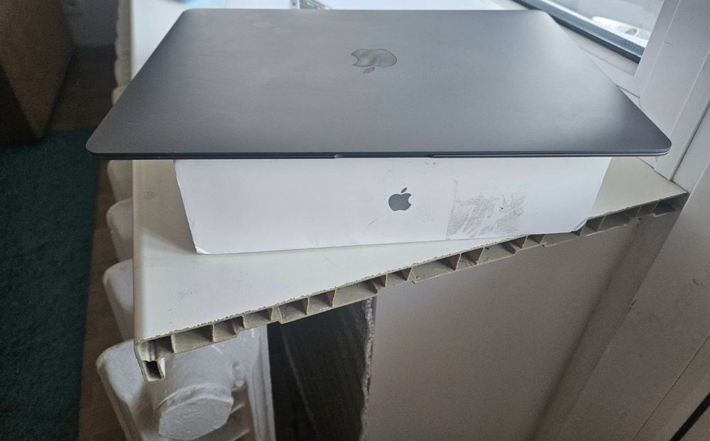 Mac Book Air 2019 16/256