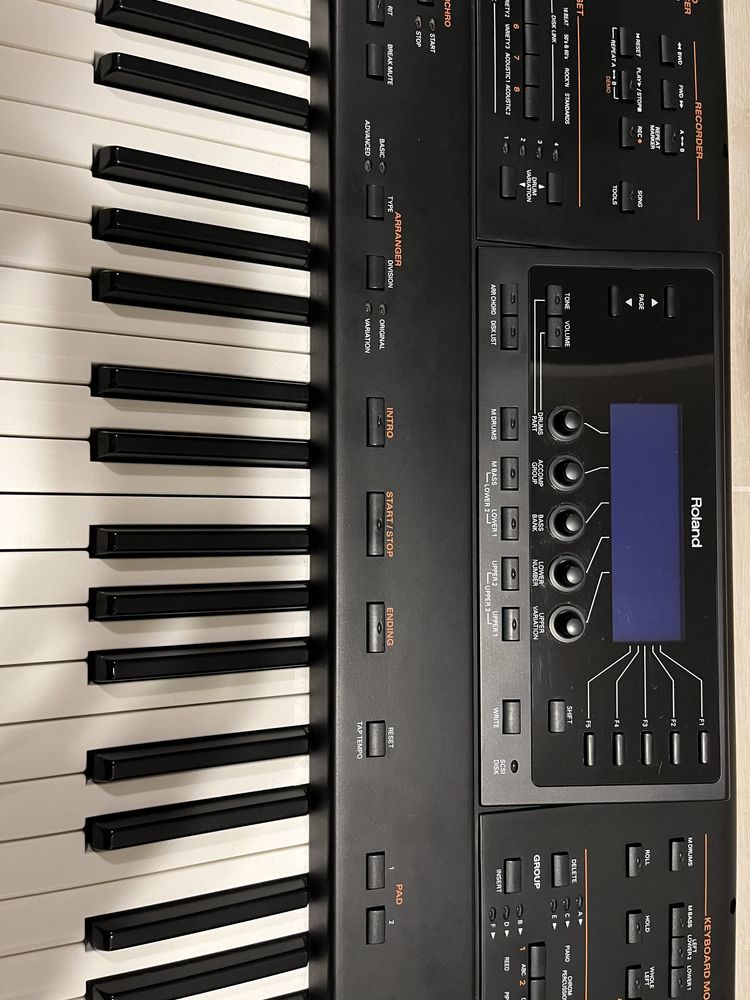 Roland G 1000 Keyboard Workstation