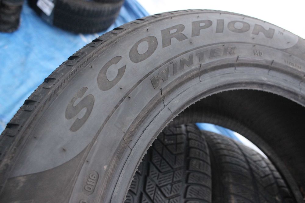 R18=235-60-R18 PIRELLI SCORPION комплект шин зимняя резина GERMANY
