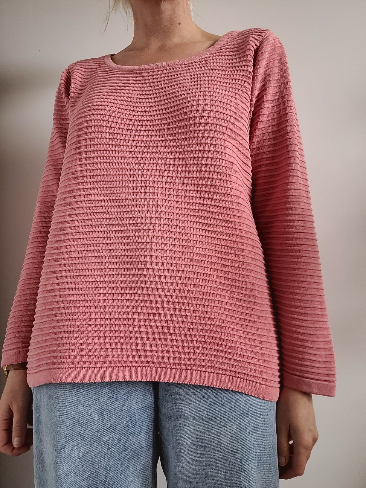 Różowy prążkowany sweter oversize bluza vintage