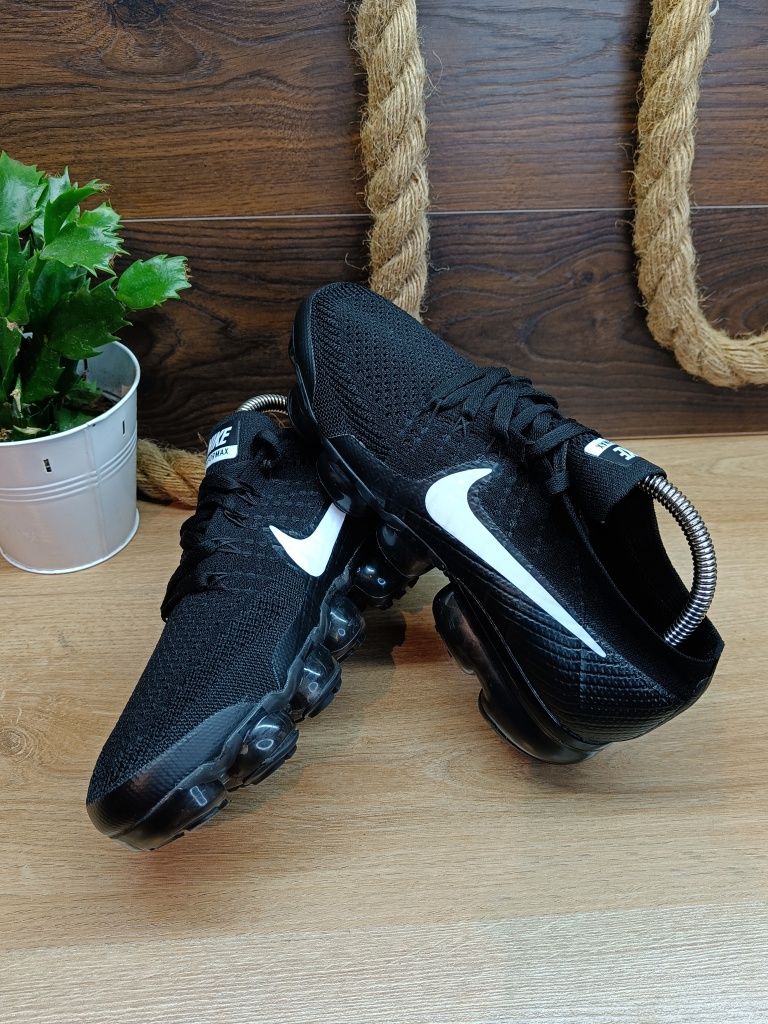 Czarne buty sportowe sneakersy Nike Air Vapormax Flyknit 39