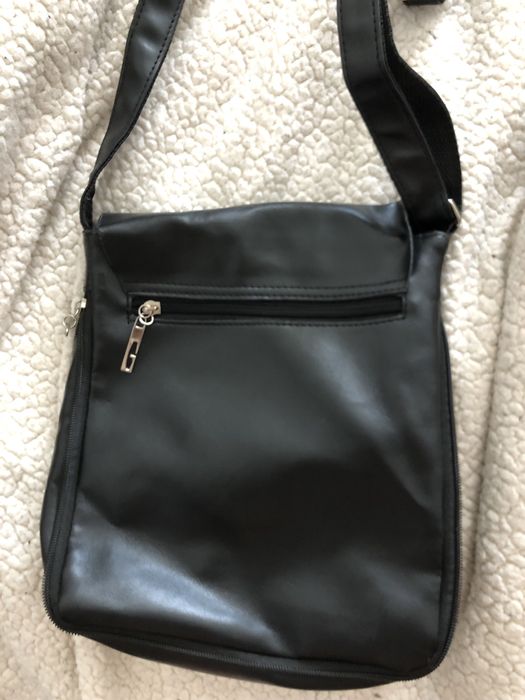 Mala Gucci semi nova